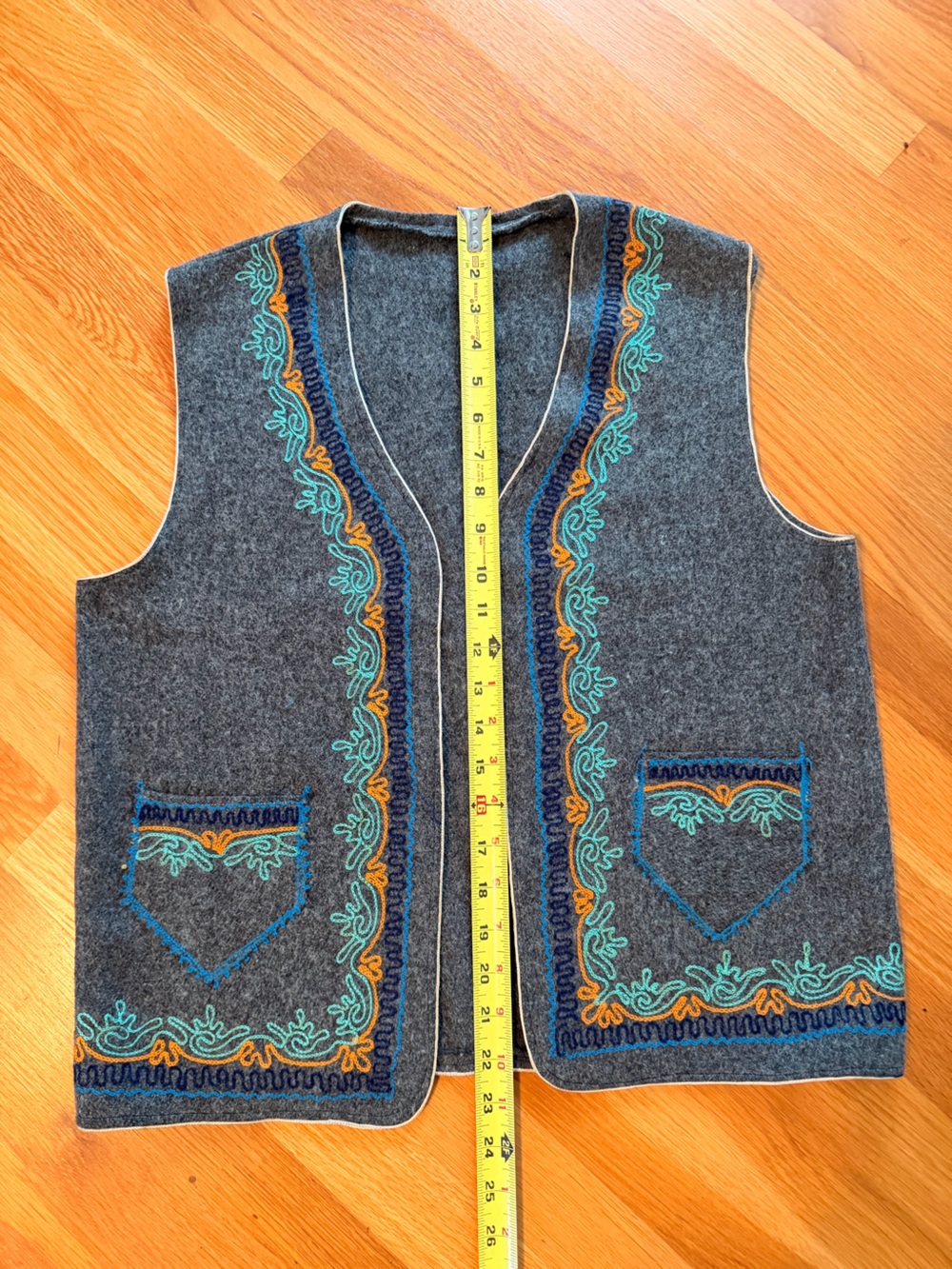 Vintage Embroidered Open-Front Wool Felt Vest Grey Folk-Style Cottagecore - Picture 5 of 8
